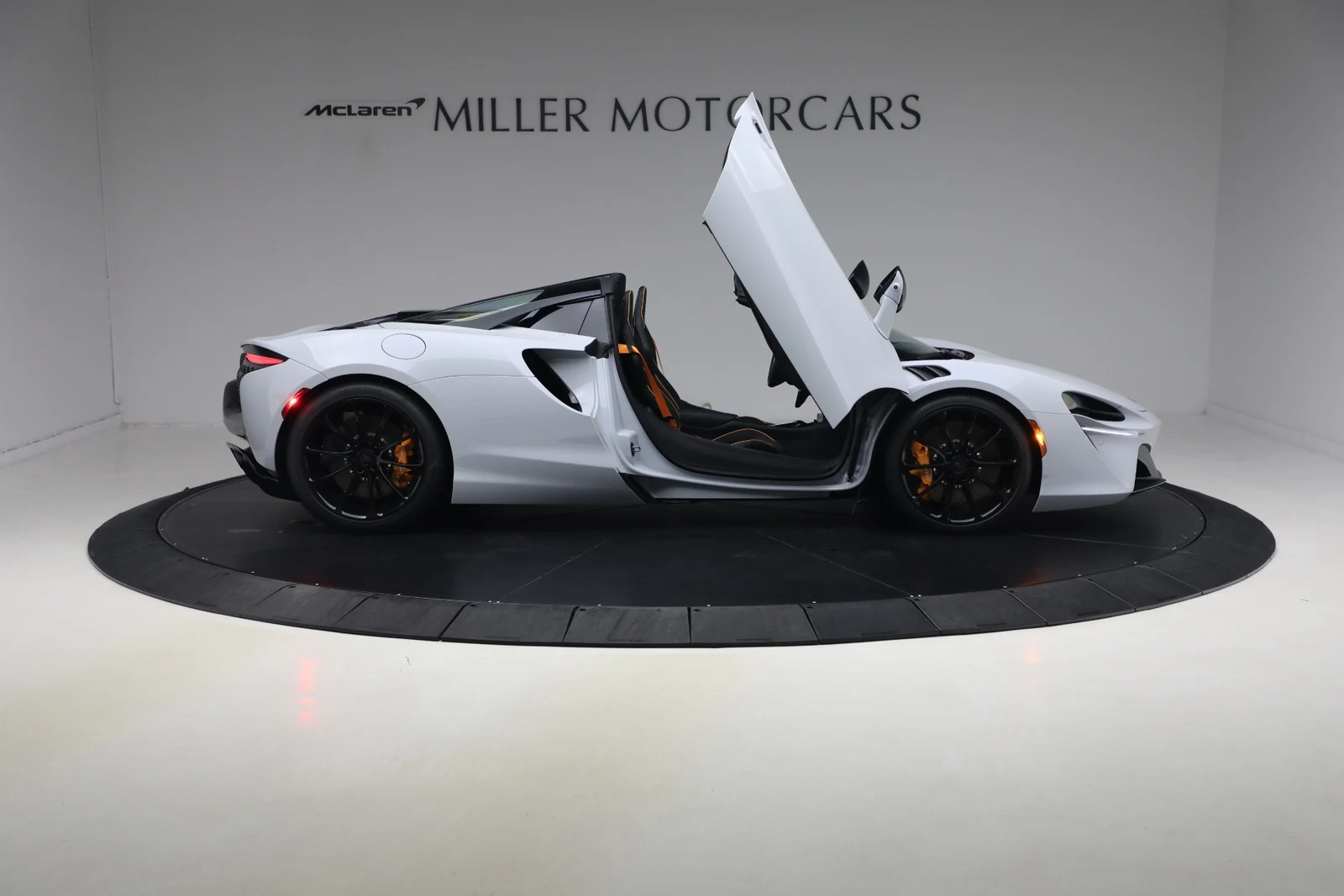 2026 McLaren Artura Spider Vision, 18/20