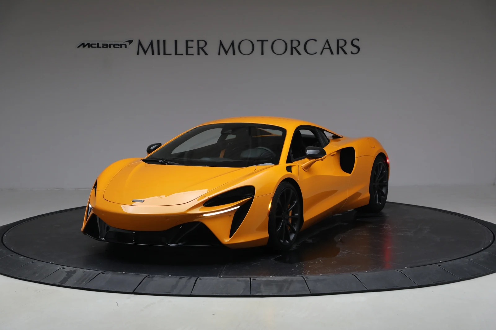 McLaren Artura | Miller Motorcars