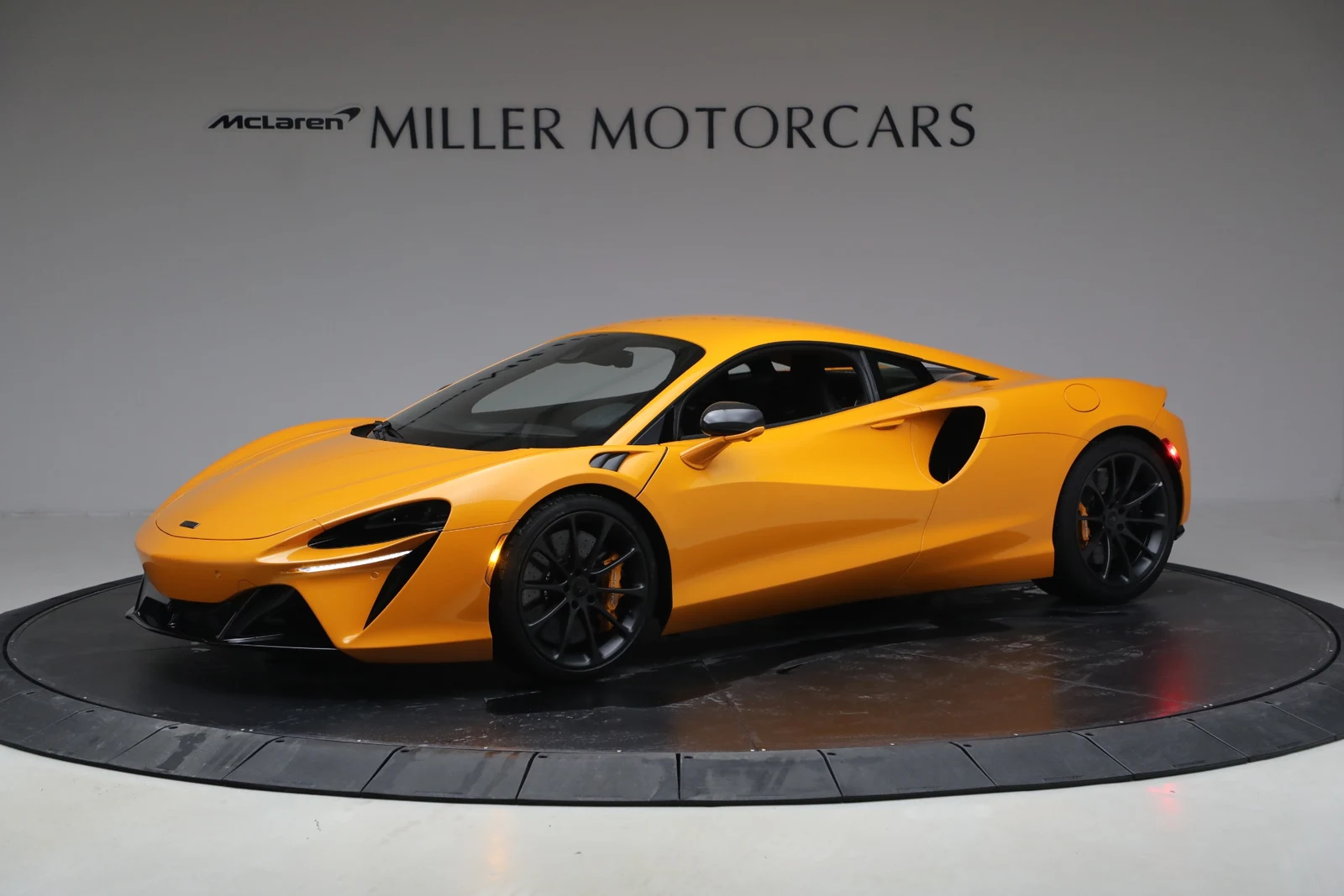2026 McLaren Artura, 2/20