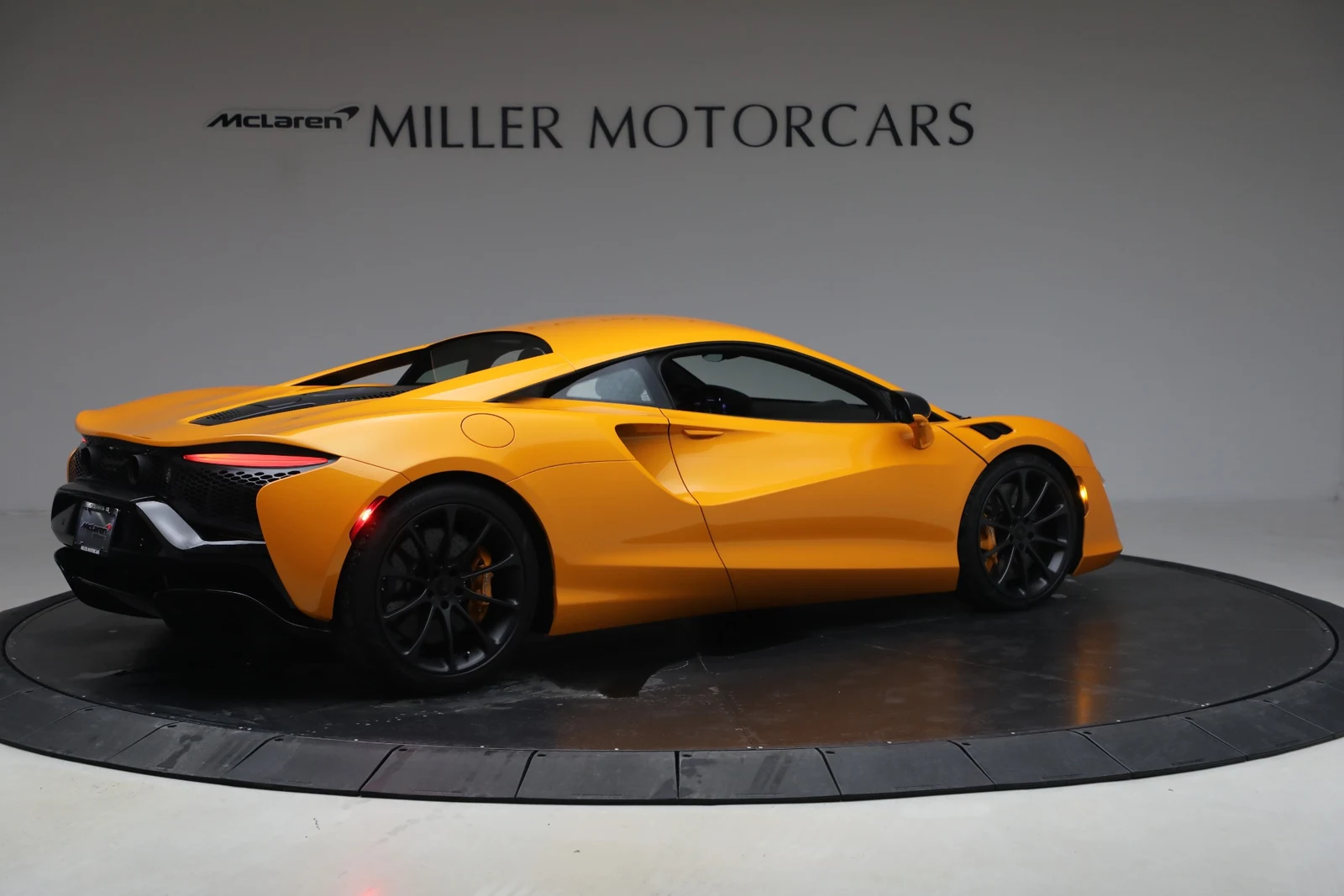 2026 McLaren Artura, 8/20