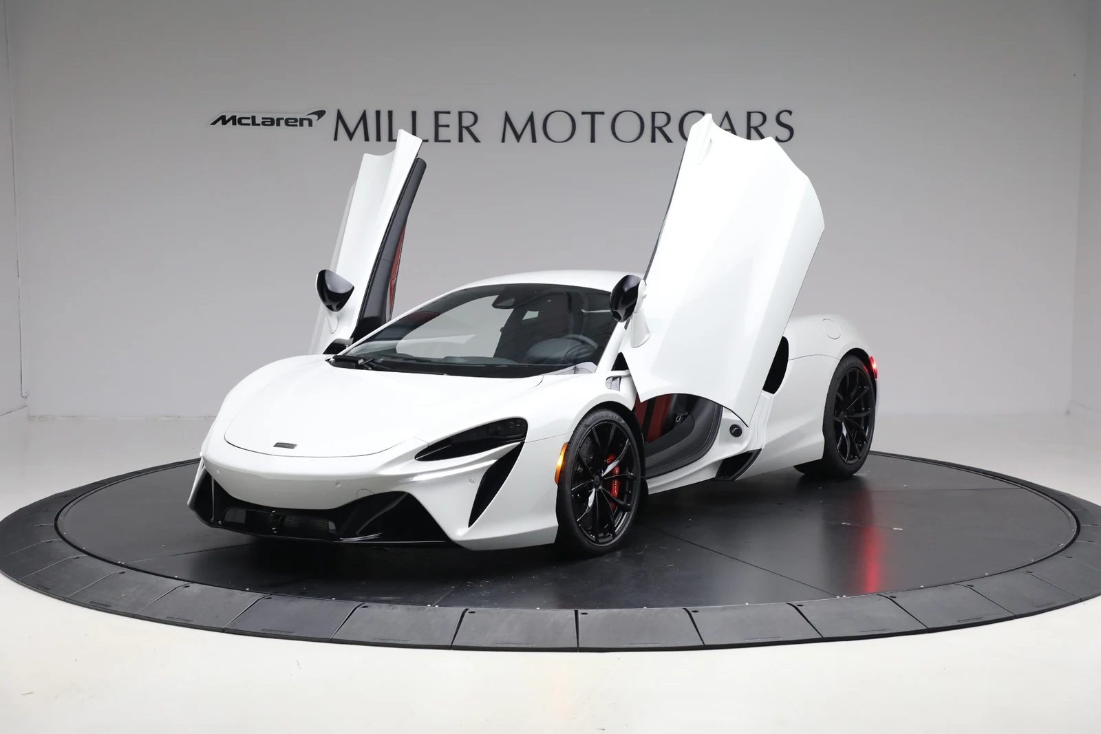 2026 McLaren Artura, 14/20