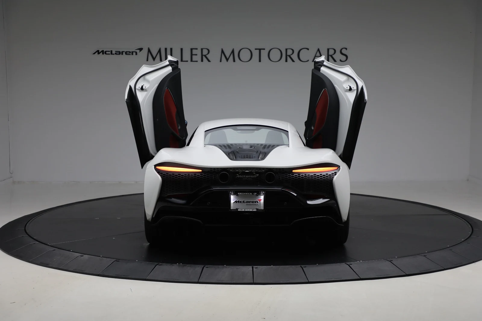2026 McLaren Artura, 17/20