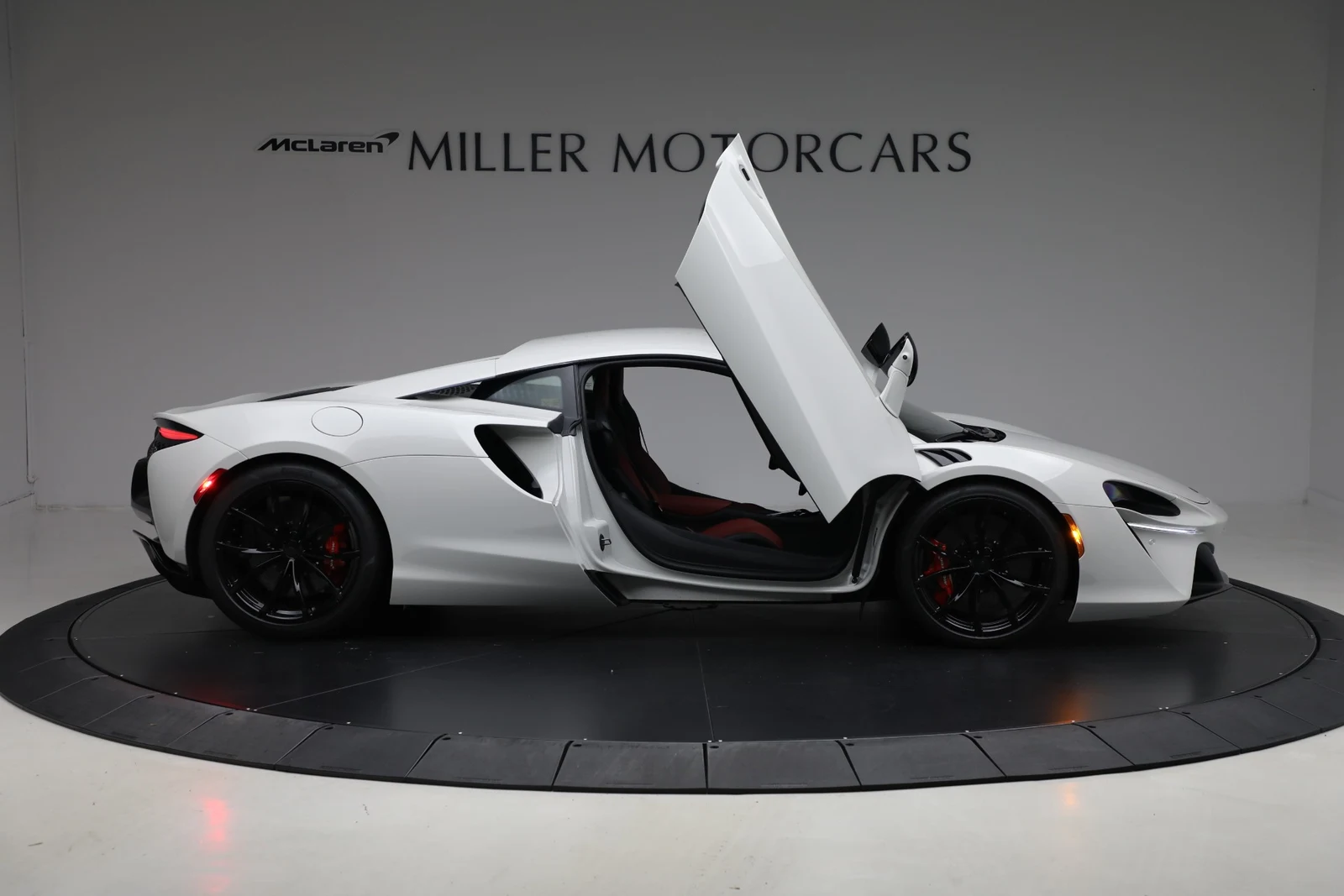2026 McLaren Artura, 19/20