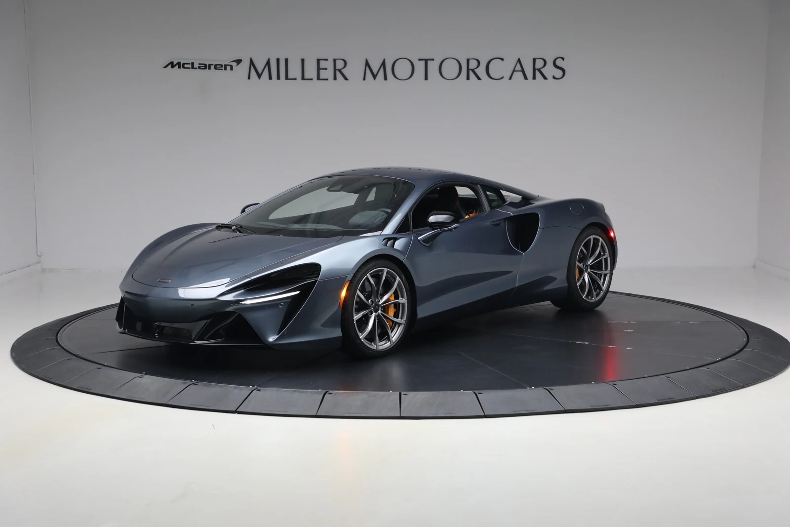McLaren Artura | Miller Motorcars