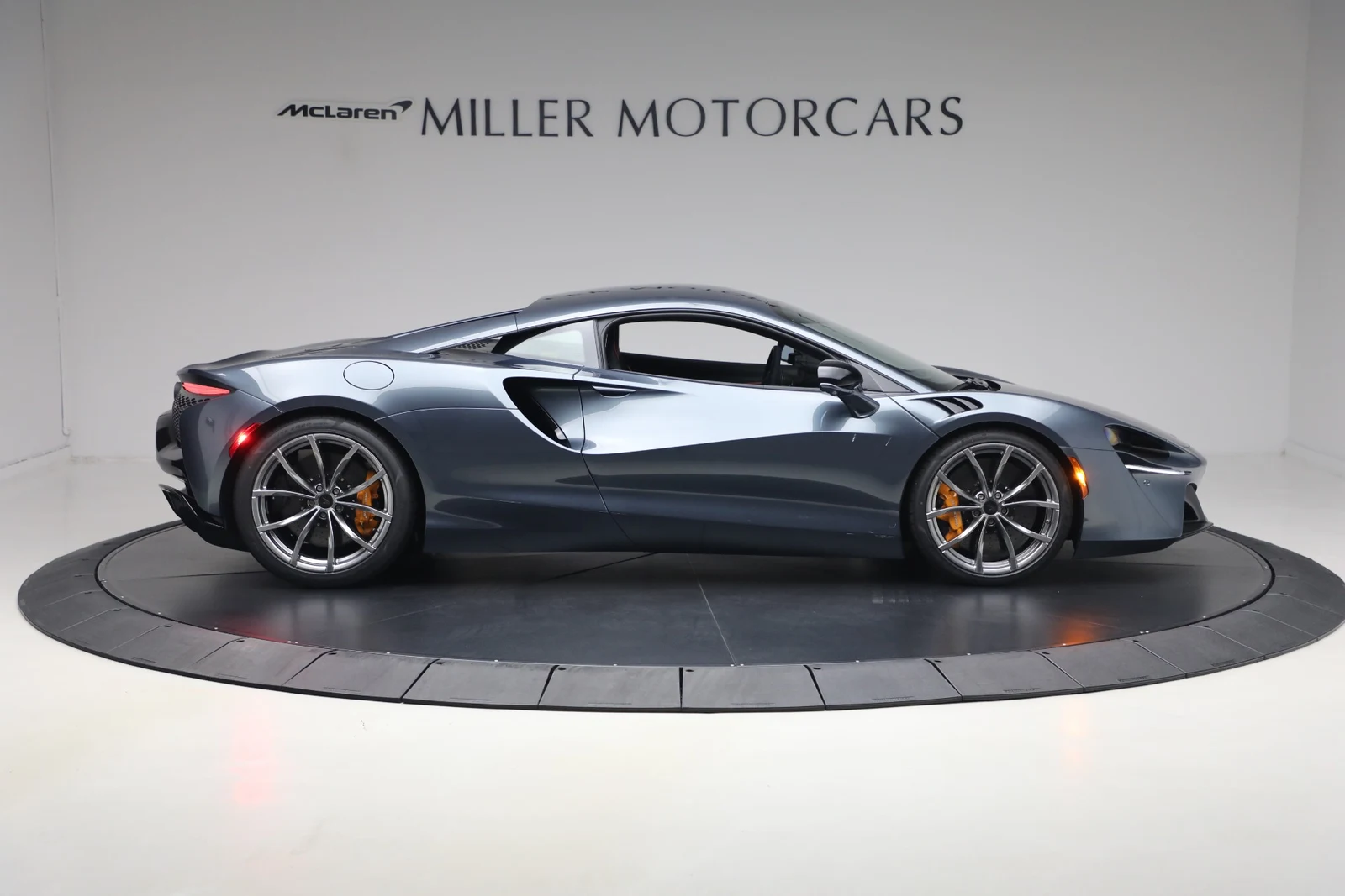 2026 McLaren Artura, 8/20