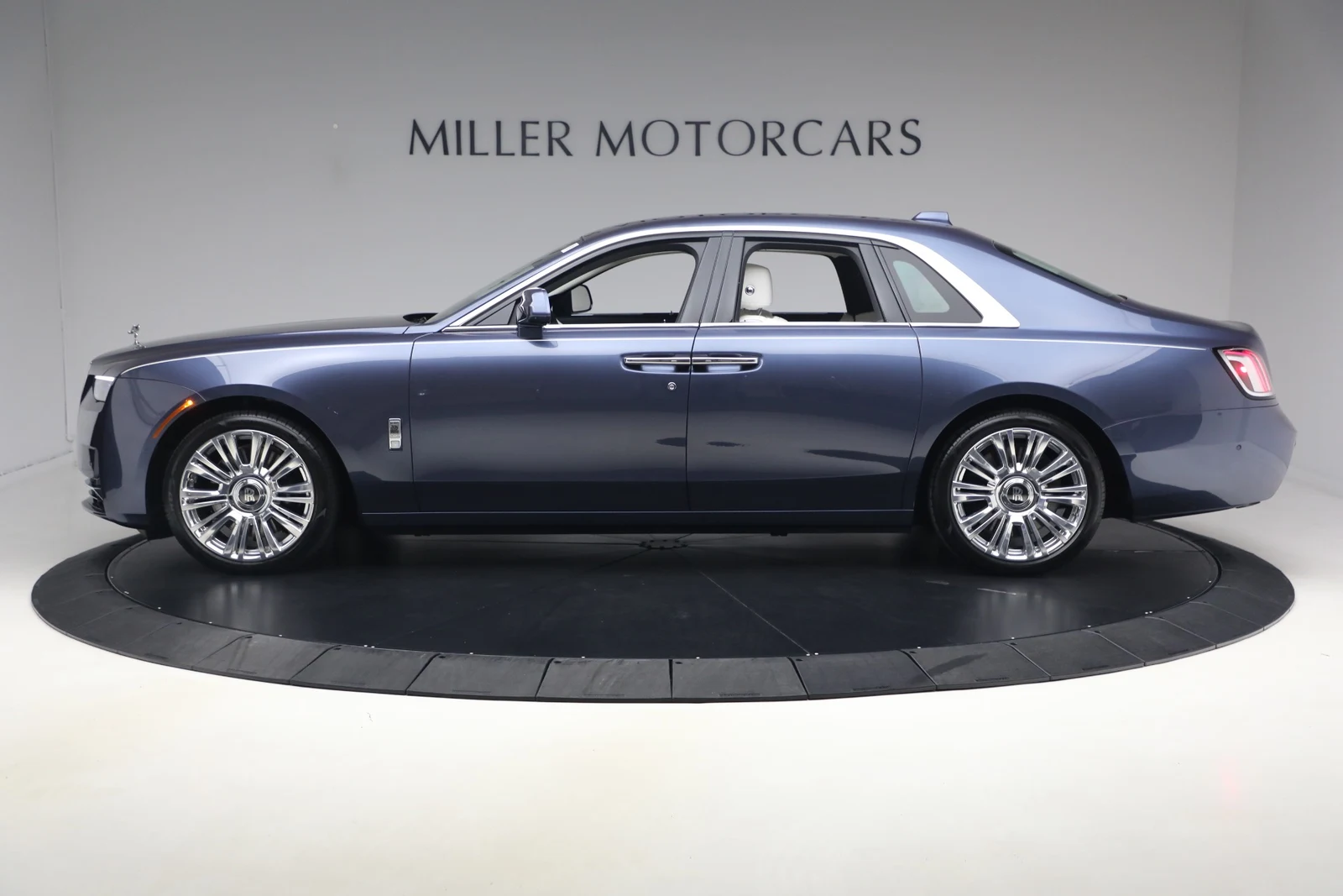 2026 Rolls-Royce Ghost Series II, 3/20