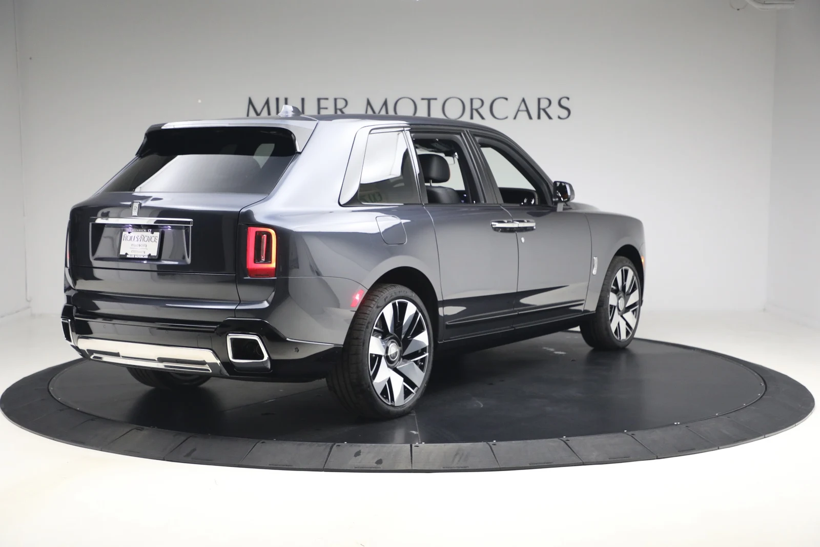 2026 Rolls-Royce Cullinan Series II, 2/20