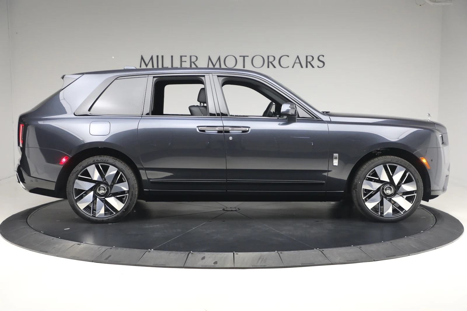2026 Rolls-Royce Cullinan Series II, 3/20
