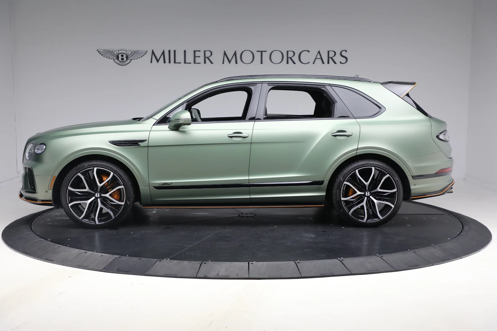 2027 Bentley Bentayga Speed, 2/20