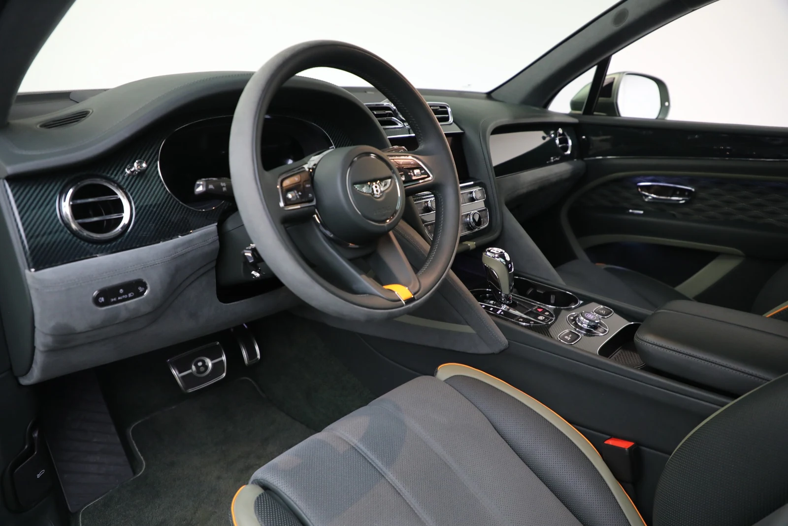 2027 Bentley Bentayga Speed, 17/20