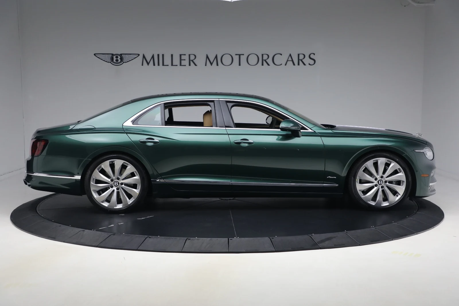 2027 Bentley Flying Spur Azure (4th Generation), 8/20