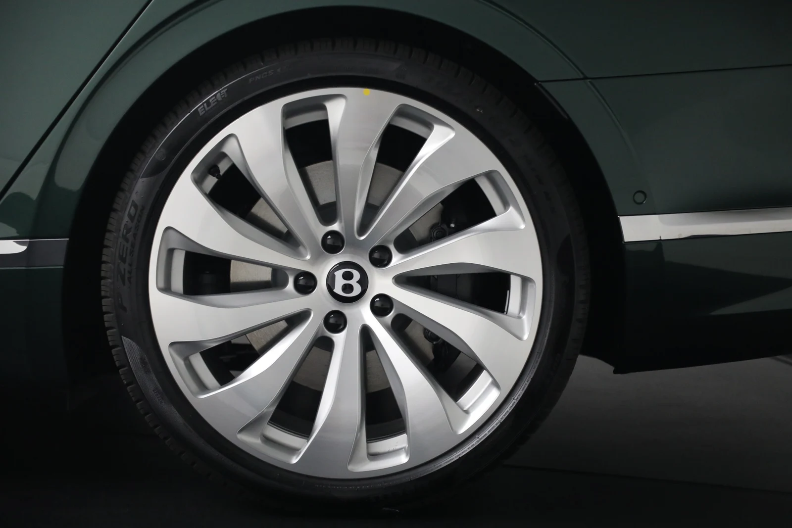 2027 Bentley Flying Spur Azure (4th Generation), 14/20