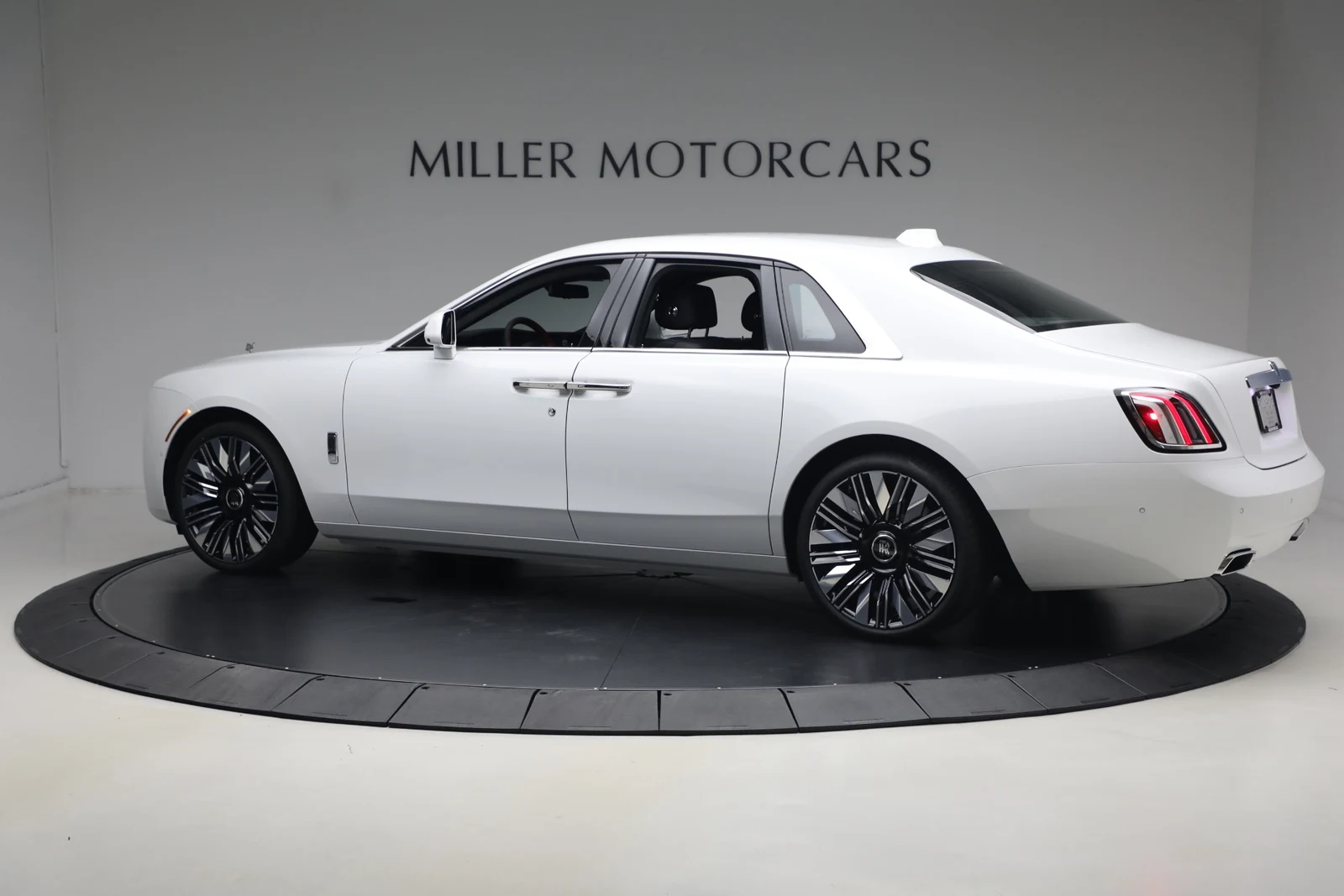 2027 Rolls-Royce Ghost Series II, 6/20