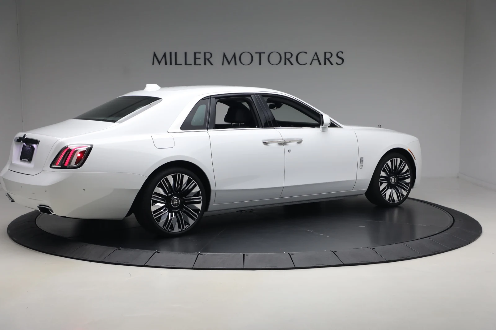 2027 Rolls-Royce Ghost Series II, 9/20