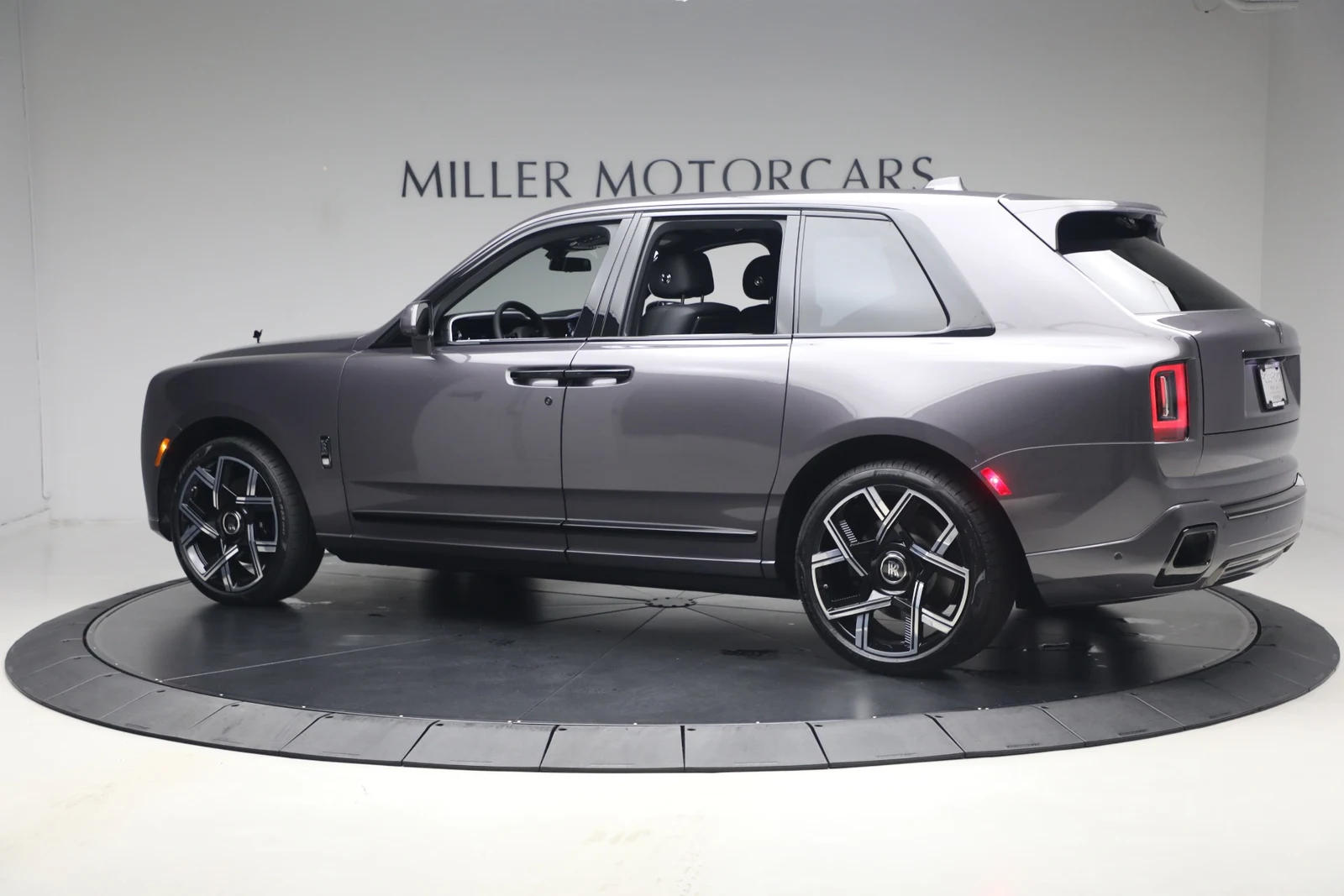 2027 Rolls-Royce Cullinan Series II Black Badge, 6/20