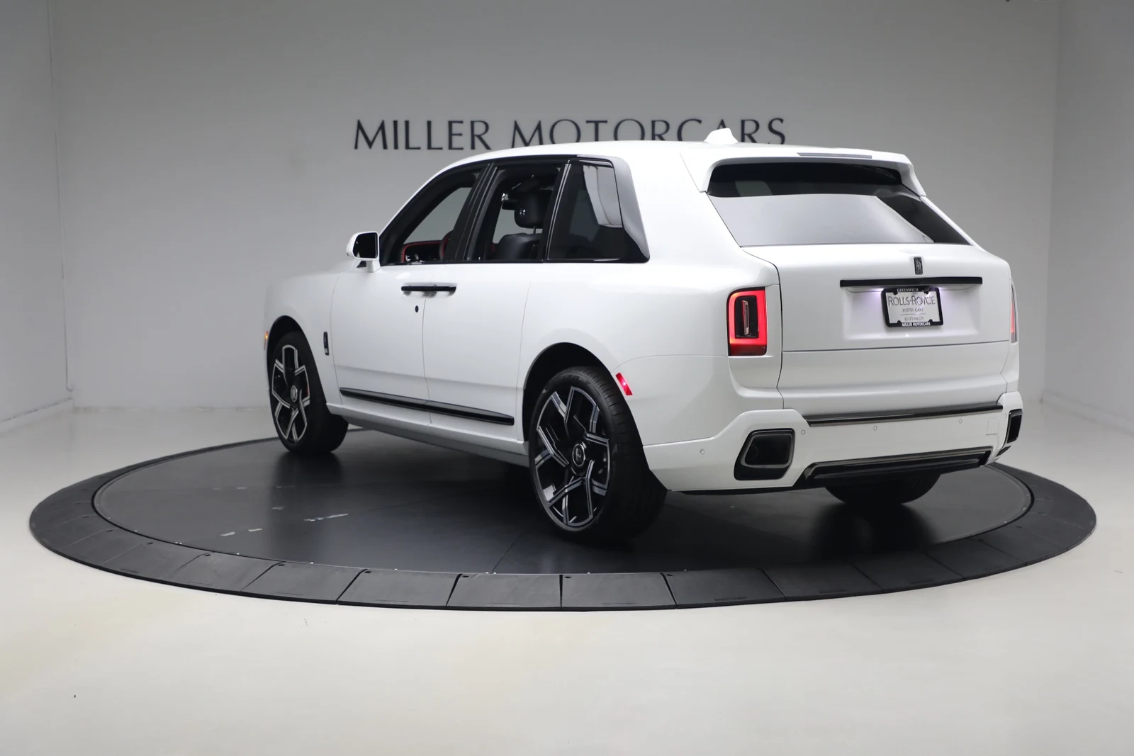 2027 Rolls-Royce Cullinan Series II Black Badge, 7/20