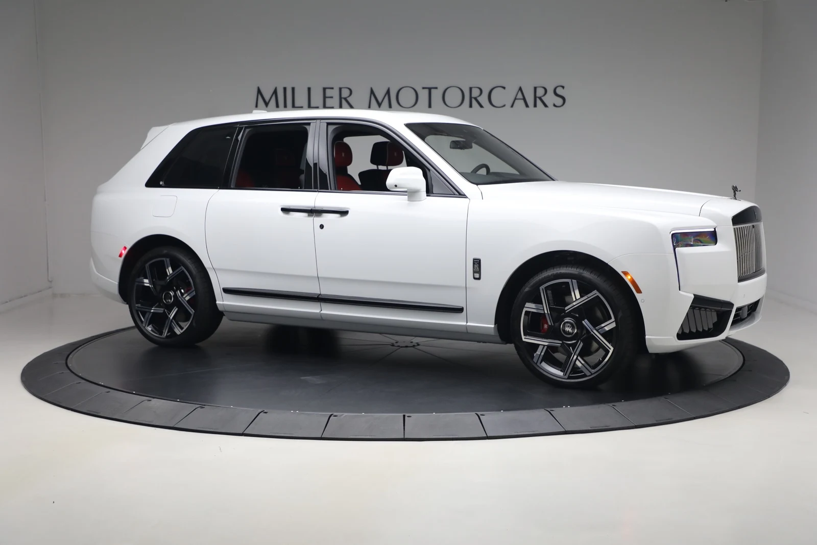 2027 Rolls-Royce Cullinan Series II Black Badge, 11/20