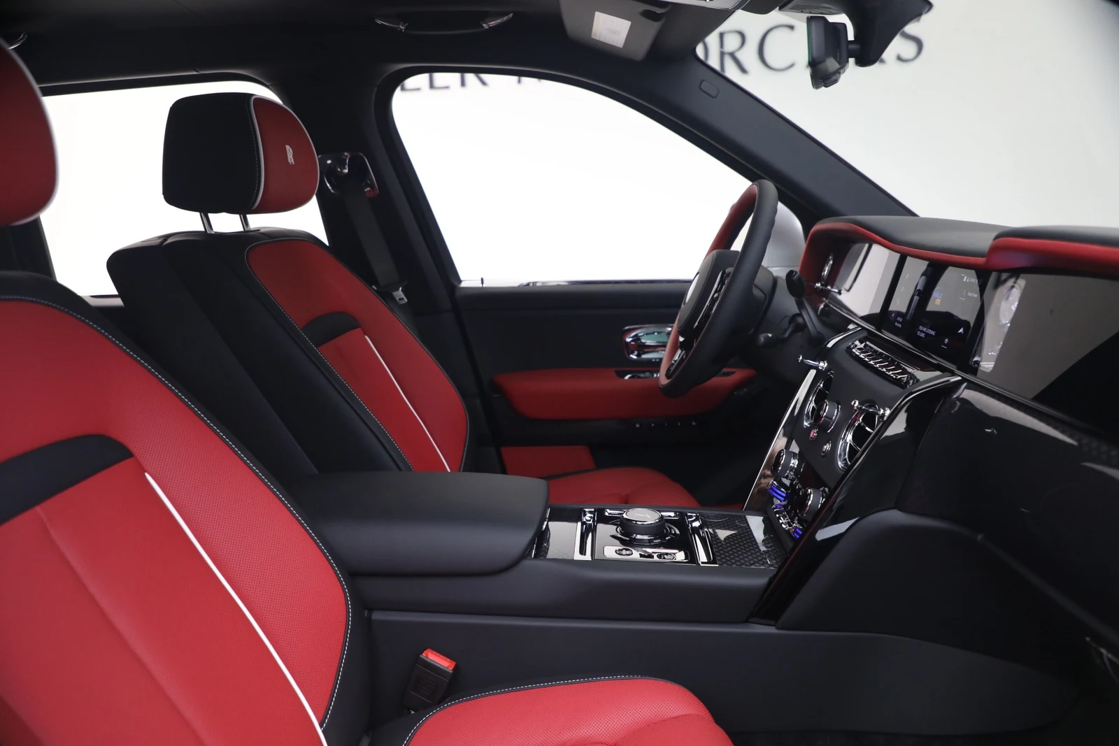 2027 Rolls-Royce Cullinan Series II Black Badge, 19/20