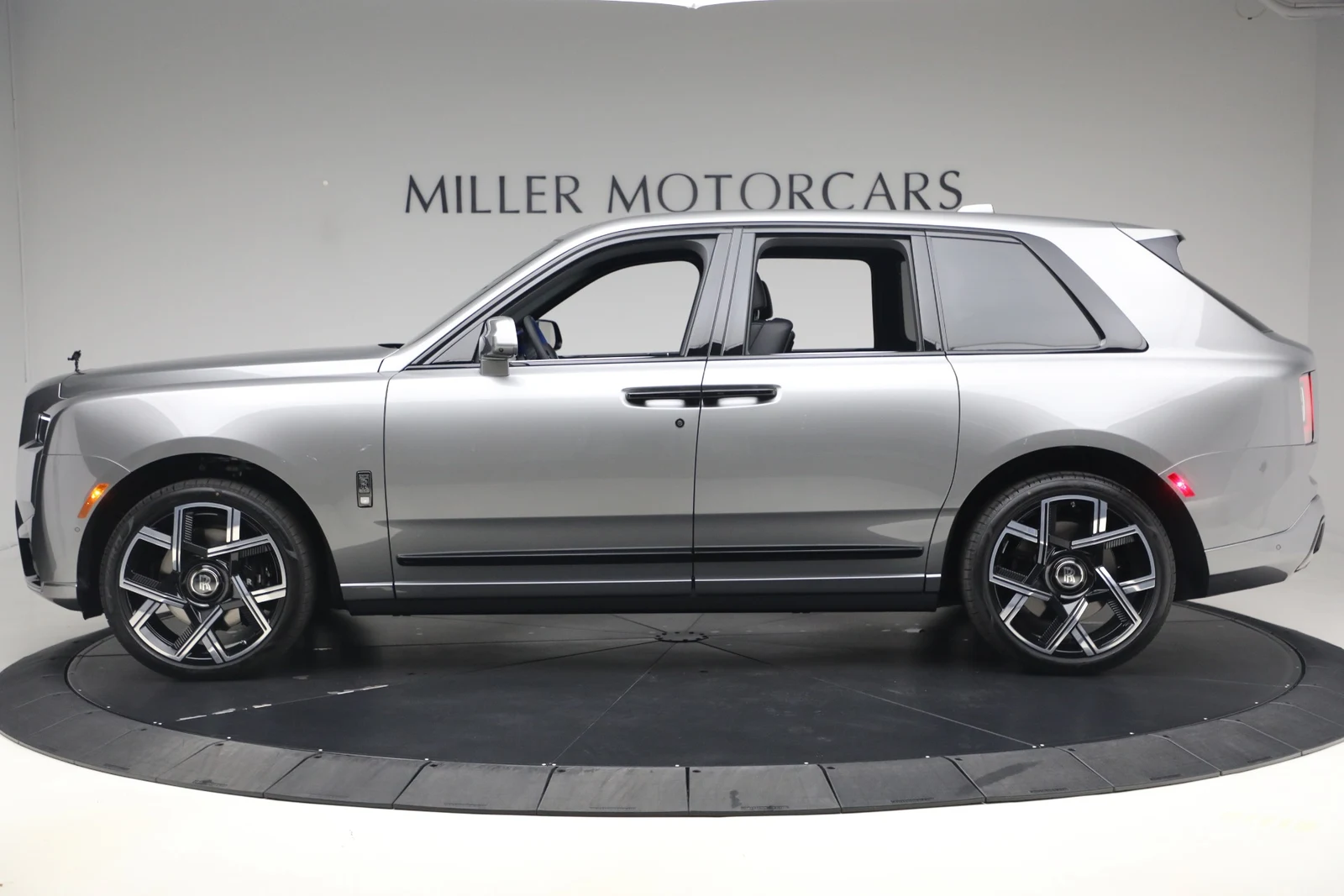 2027 Rolls-Royce Cullinan Series II Black Badge, 3/20