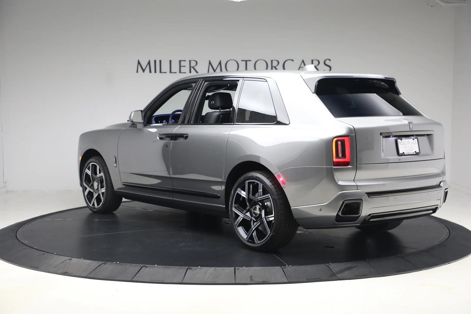 2027 Rolls-Royce Cullinan Series II Black Badge, 7/20