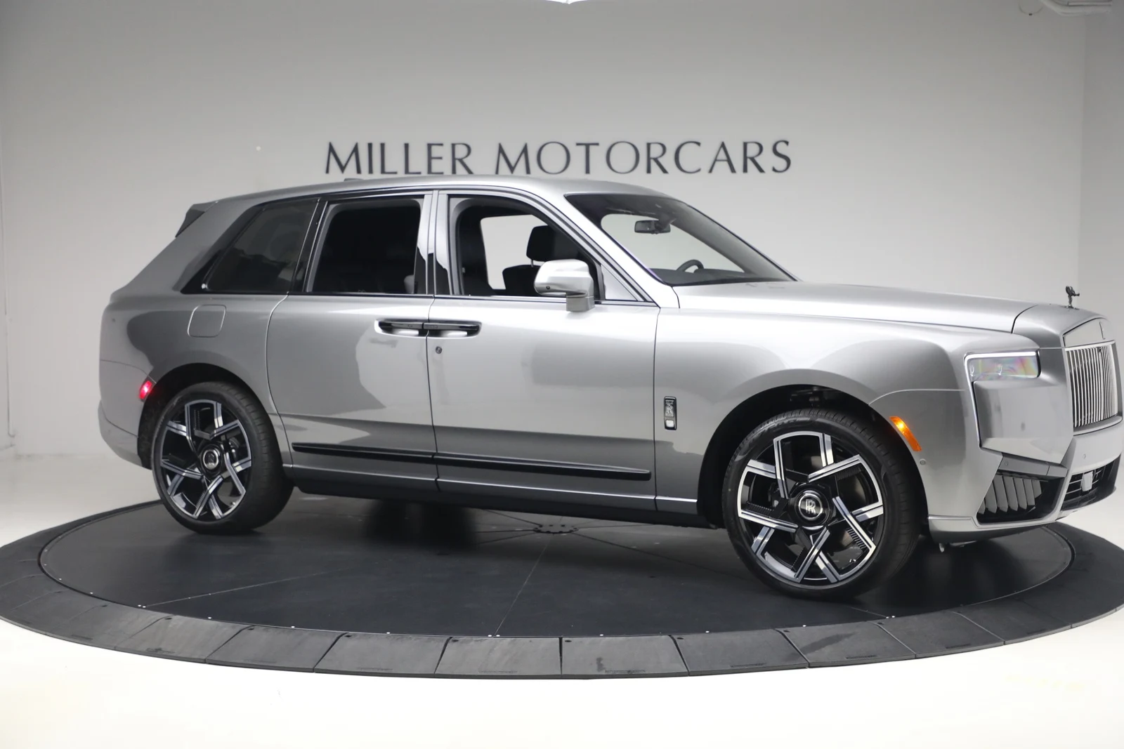 2027 Rolls-Royce Cullinan Series II Black Badge, 11/20