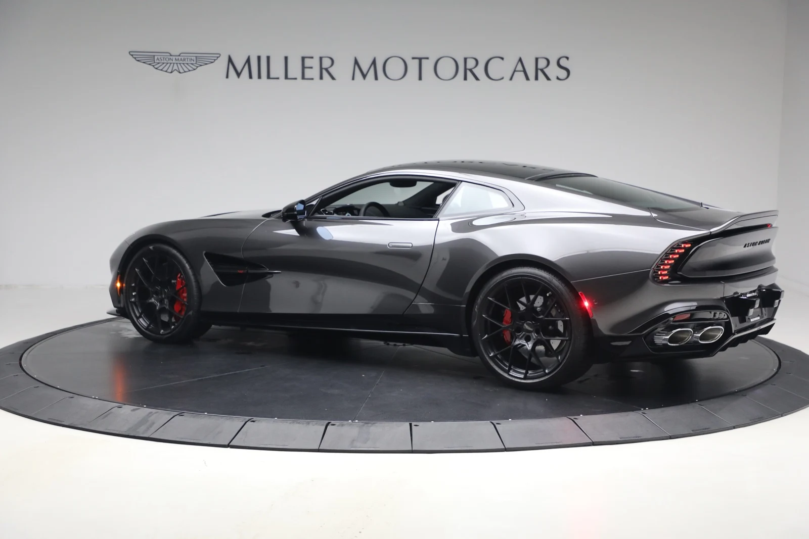 2026 Aston Martin Vanquish V12 (3rd Generation), 4/20