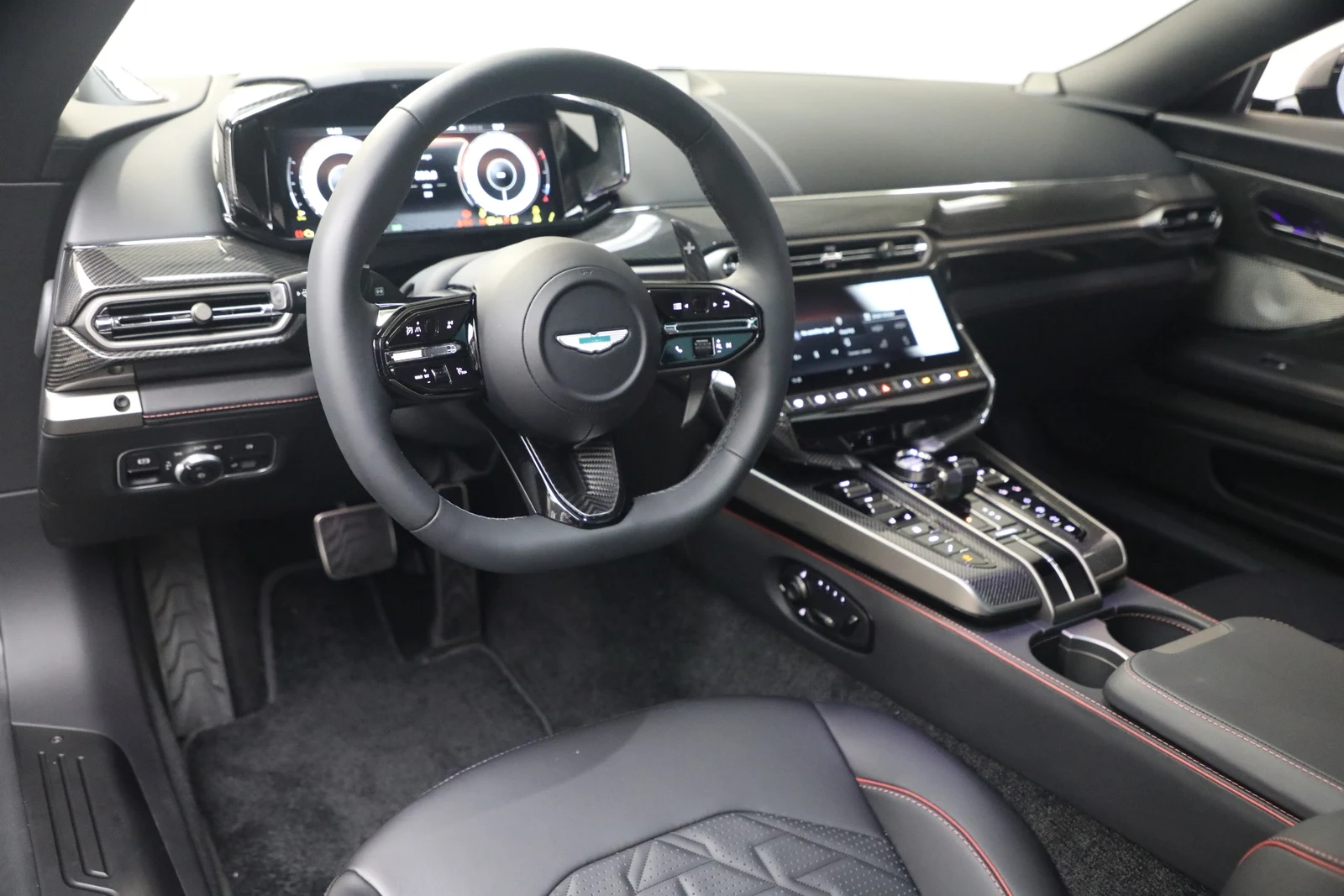 2026 Aston Martin Vanquish V12 (3rd Generation), 16/20