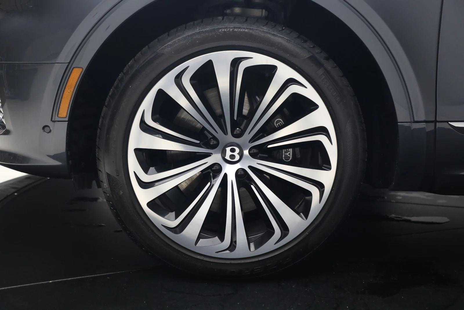 2026 Bentley Bentayga EWB Azure, 14/20