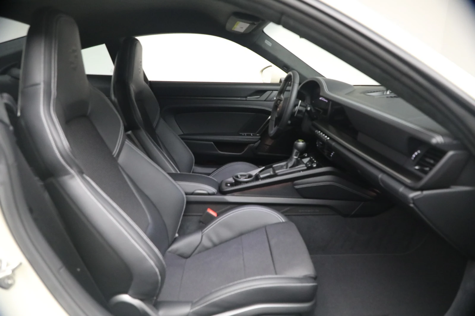 2026 Porsche 911 GT3 Touring (992.2), 18/20