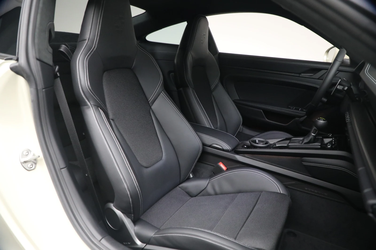 2026 Porsche 911 GT3 Touring (992.2), 19/20