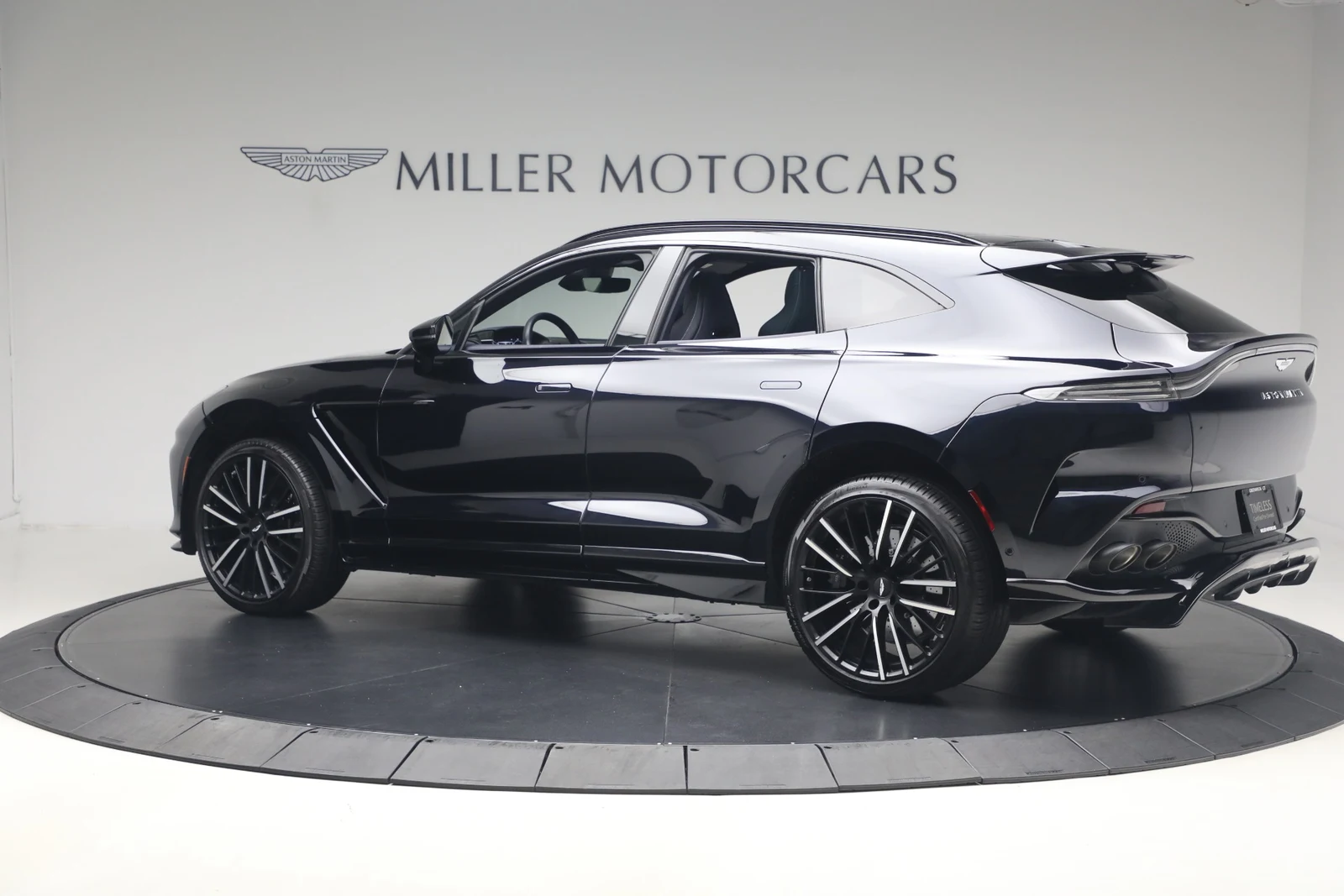 2025 Aston Martin DBX707 (2024 Update), 4/20