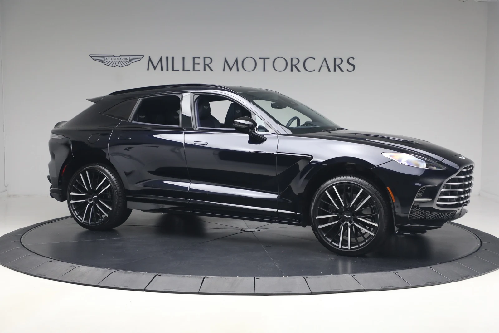 2025 Aston Martin DBX707 (2024 Update), 10/20