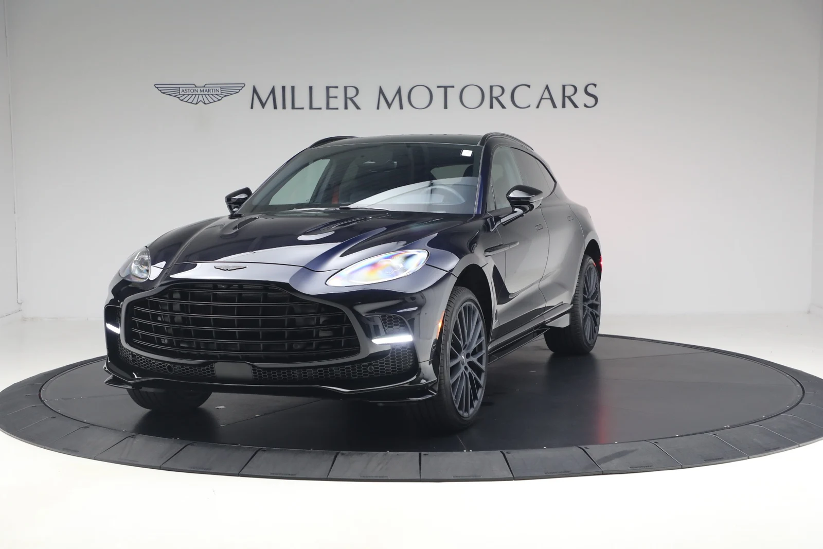 2025 Aston Martin DBX707 (2024 Update), 3/20
