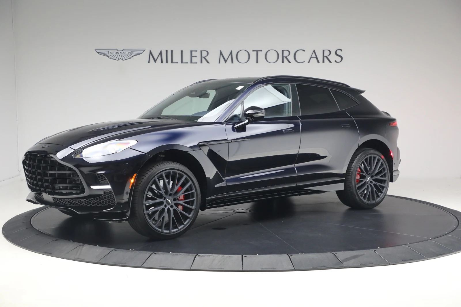 2025 Aston Martin DBX707 (2024 Update), 4/20
