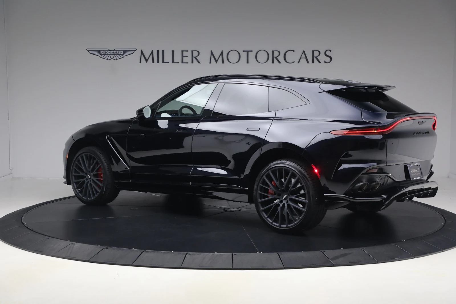 2025 Aston Martin DBX707 (2024 Update), 6/20