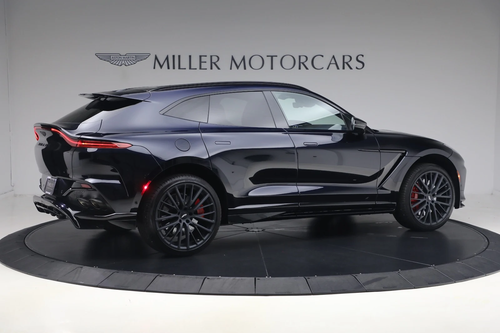 2025 Aston Martin DBX707 (2024 Update), 10/20