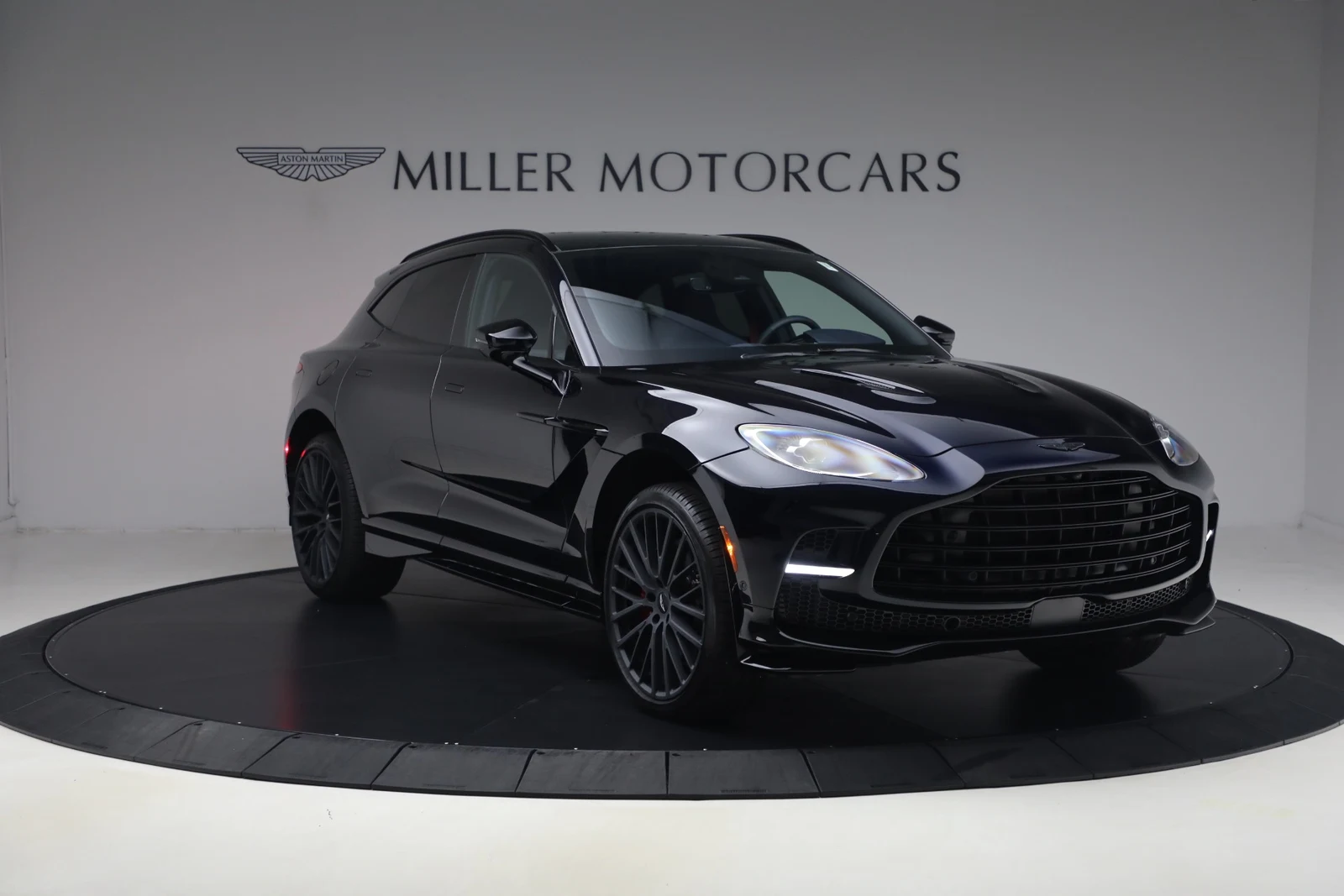 2025 Aston Martin DBX707 (2024 Update), 13/20