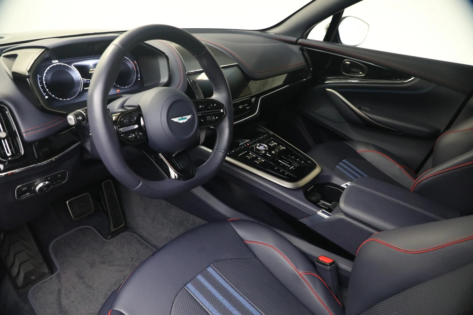 2025 Aston Martin DBX707 (2024 Update), 20/20