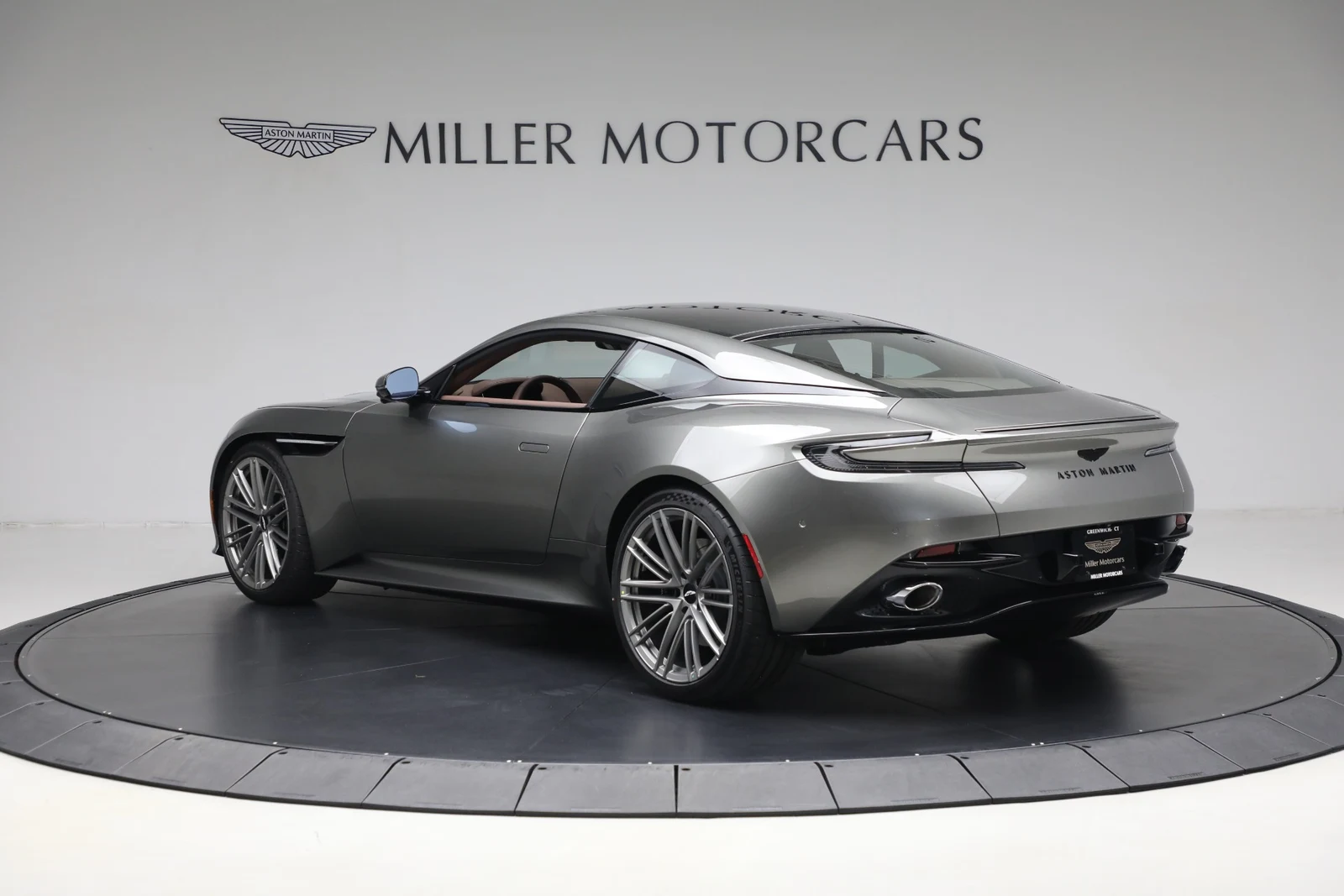 2025 Aston Martin DB12 Coupé, 4/20