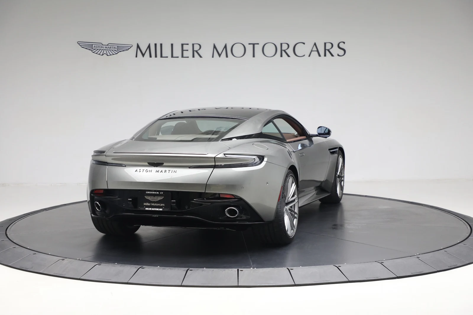 2025 Aston Martin DB12 Coupé, 6/20