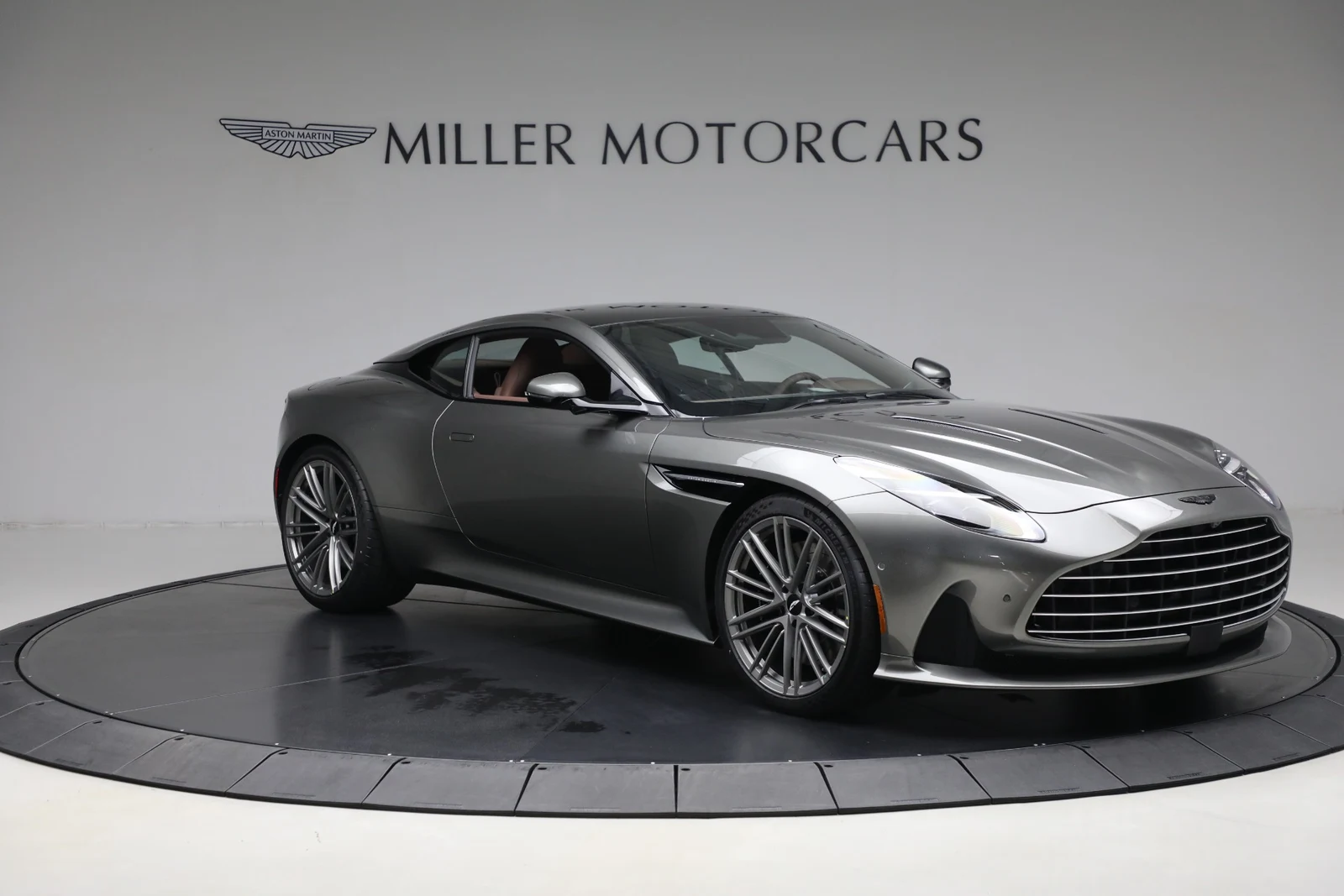 2025 Aston Martin DB12 Coupé, 10/20