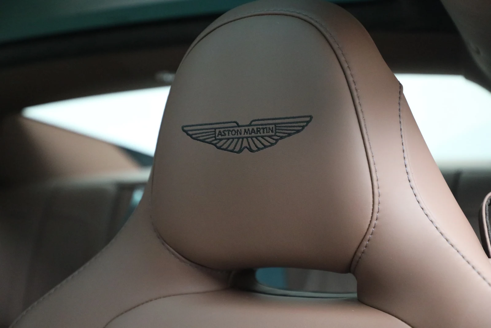 2025 Aston Martin DB12 Coupé, 16/20