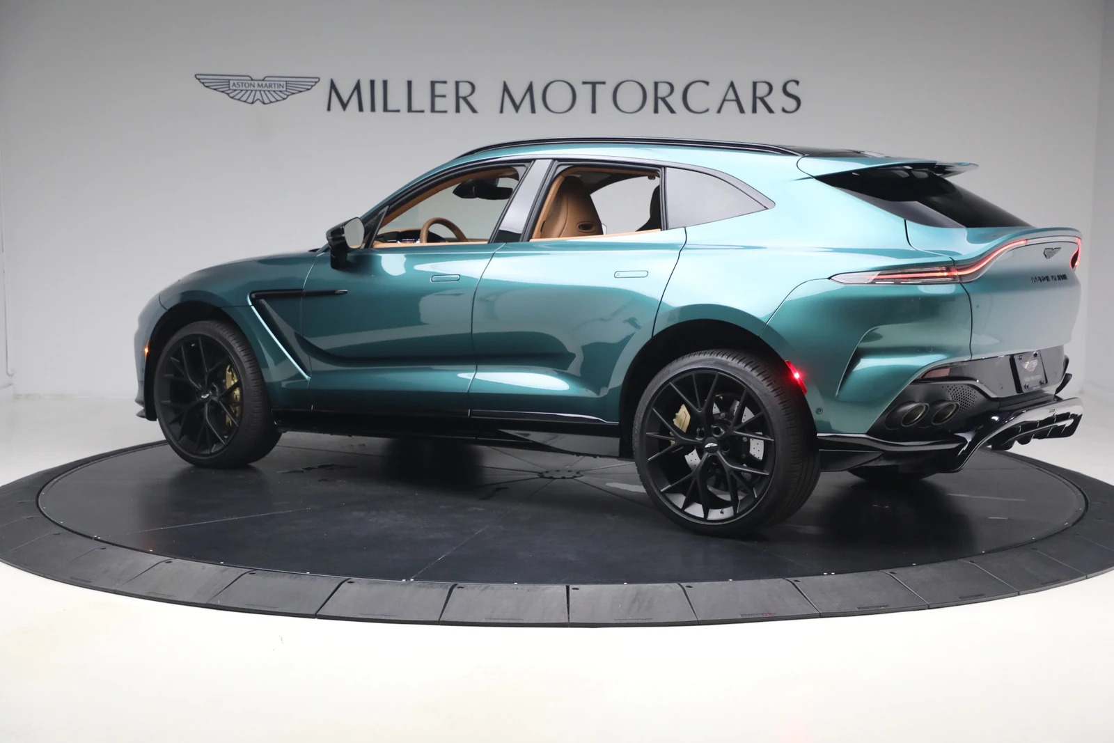 2025 Aston Martin DBX707 (2024 Update), 4/20
