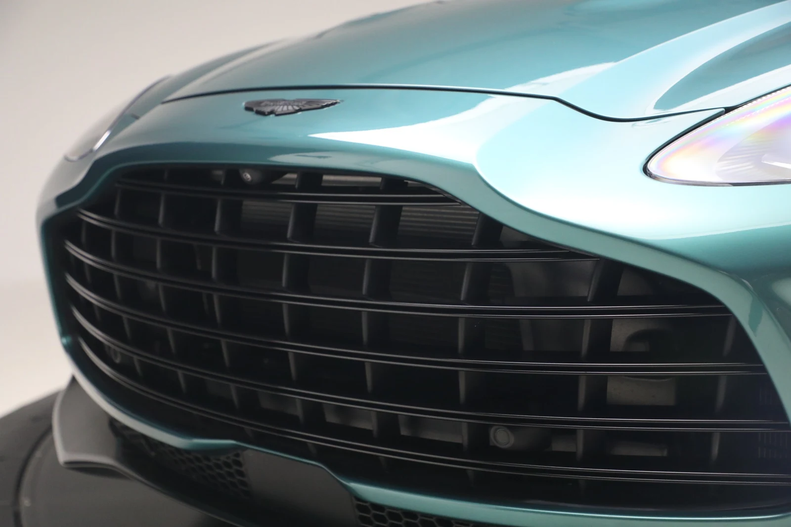 2025 Aston Martin DBX707 (2024 Update), 14/20