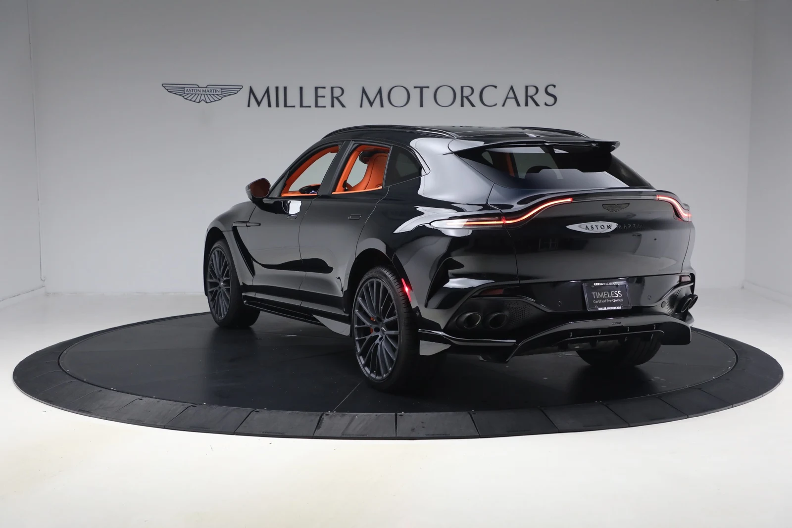 2025 Aston Martin DBX707 (2024 Update), 5/20