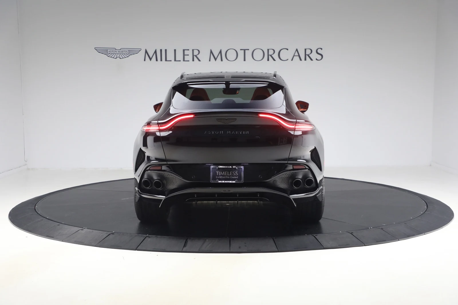2025 Aston Martin DBX707 (2024 Update), 6/20