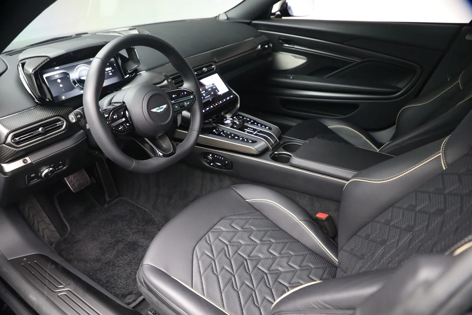 2025 Aston Martin Vanquish V12 (3rd Generation), 13/20