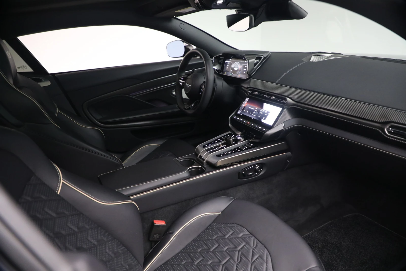 2025 Aston Martin Vanquish V12 (3rd Generation), 20/20