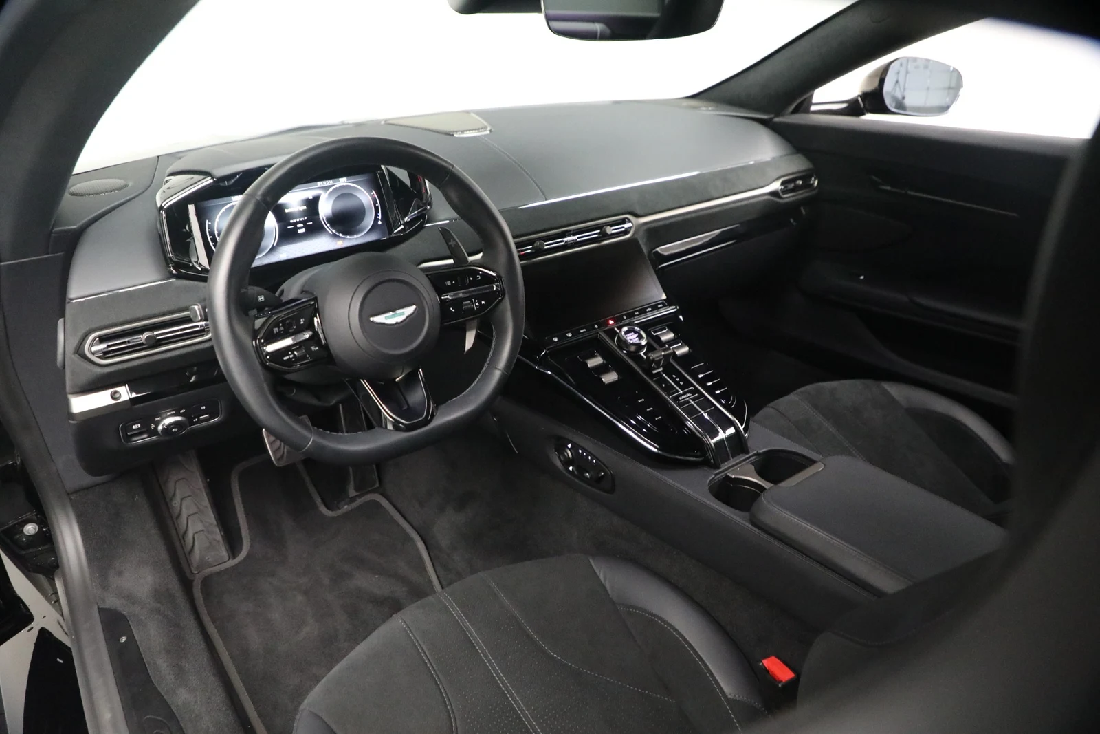 2025 Aston Martin Vantage (2024 Update), 13/20