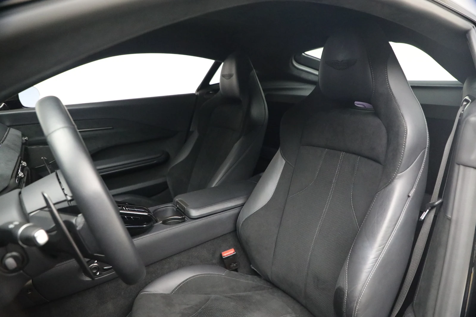 2025 Aston Martin Vantage (2024 Update), 15/20